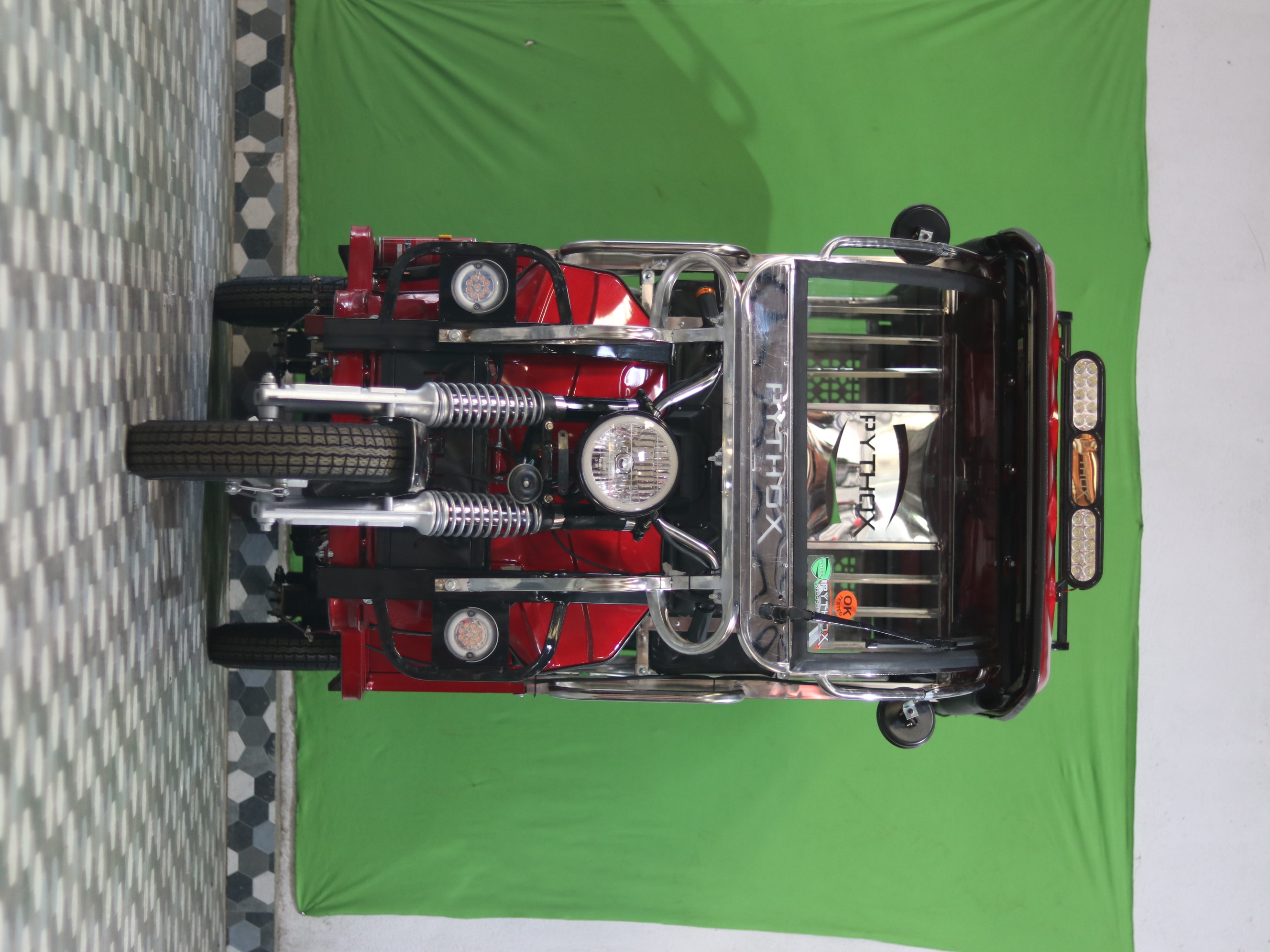 Pythox Image 9 (Clone)